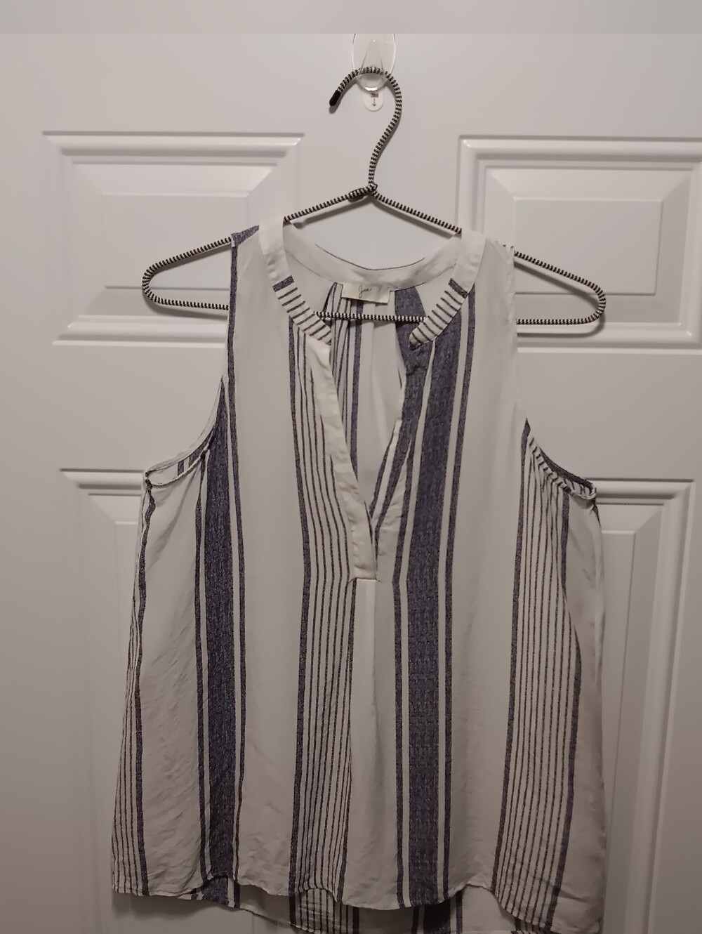 Joie Aruna 100% Silk Split Neck Sleeveless Hi Lo Hem Tank Blouse Flowy Nautical
